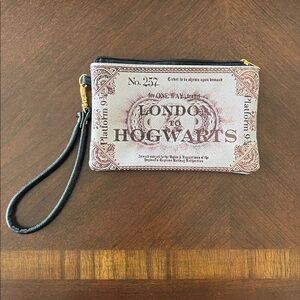 Harry Potter No. 257 London to HOGWARTS Wristlet Clutch or a Coin Purse Pouch